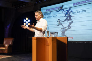 Jeroen Otter geeft de keynote tijdens De Samenwerkers Live 2026